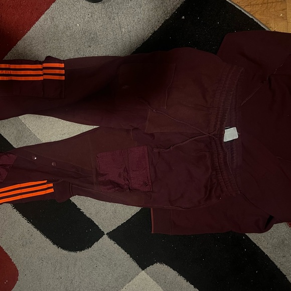 IVY PARK Burgundy tracksuit. - Picture 2 of 4